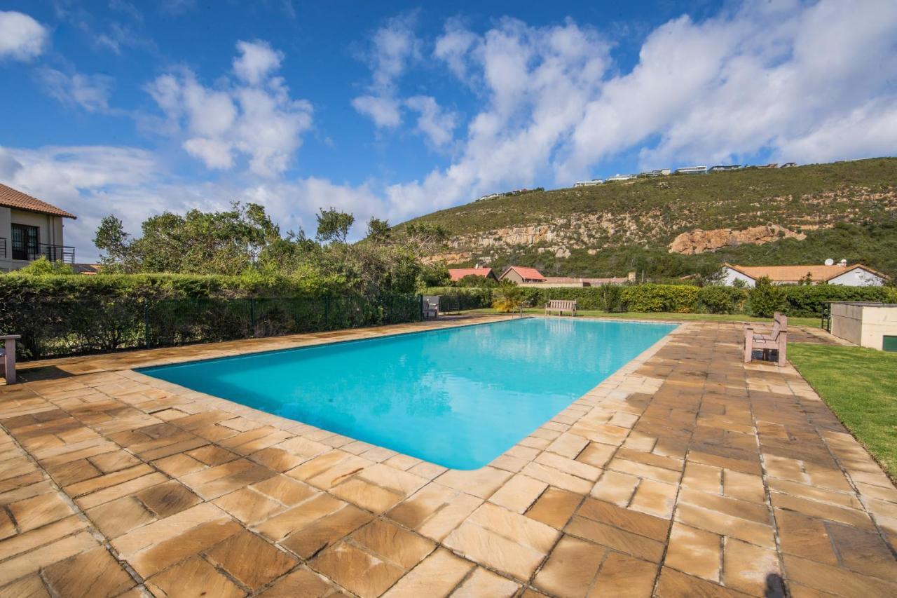 דירות פלטנברג ביי Six Whale Rock Gardens With Back Up Power For Load Shedding מראה חיצוני תמונה